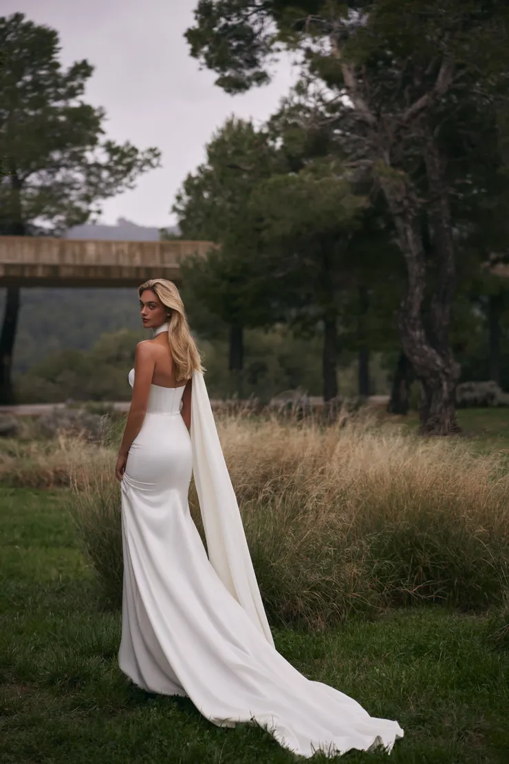 Eva Lendel Backface Thumbnail Image