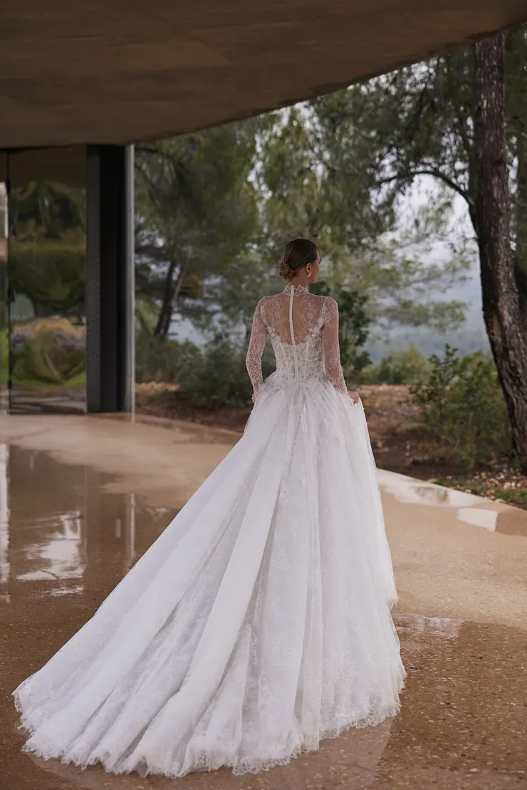 Eva Lendel Backface Thumbnail Image