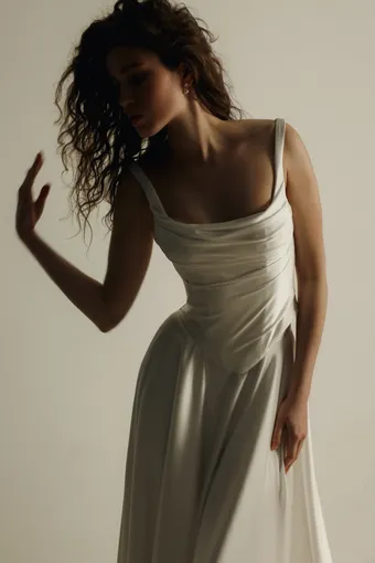 Eva Lendel Artie #4 frontface vertical cropped thumbnail