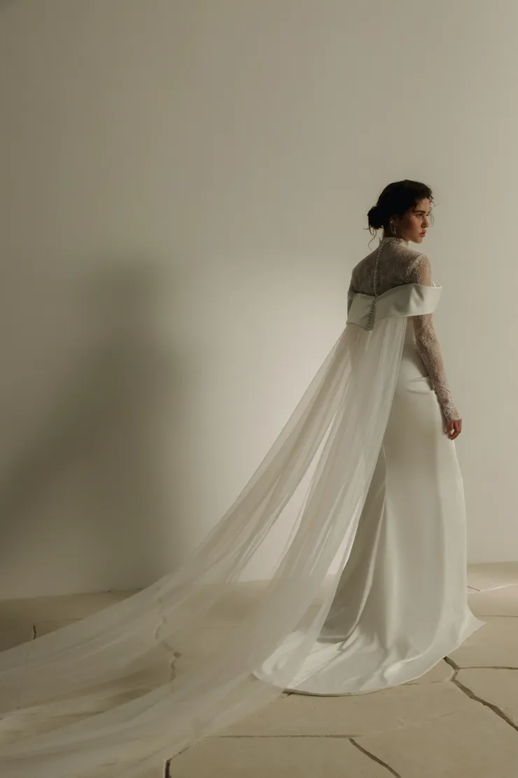 Eva Lendel Backface Thumbnail Image