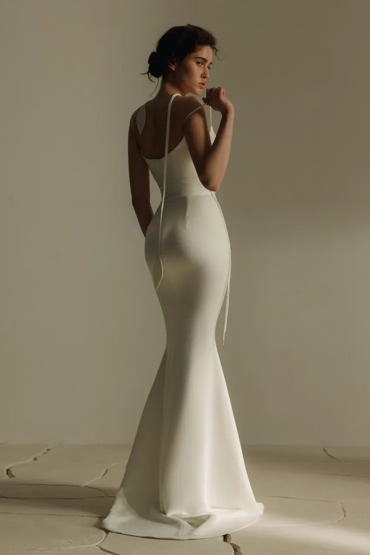 Eva Lendel Backface Thumbnail Image