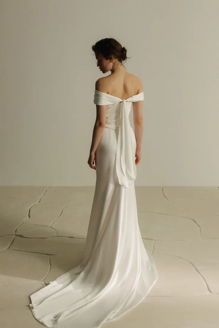 Eva Lendel Backface Thumbnail Image