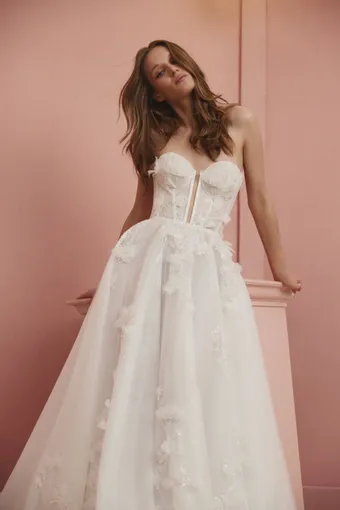 Ariamo Madioni #Fresque #2 frontface vertical cropped thumbnail