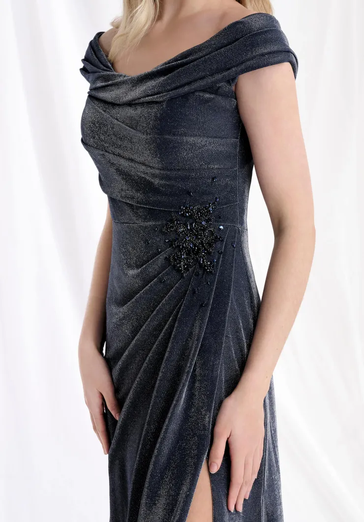 MGNY 73152 #6 frontface vertical cropped picture