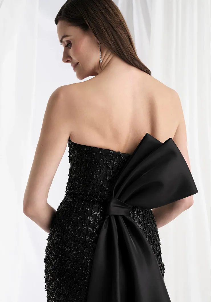 MGNY Style #73170 #7 backface vertical cropped picture