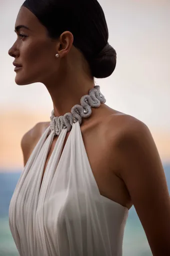 Milla Nova Style #Lunaria #2 frontface vertical cropped thumbnail