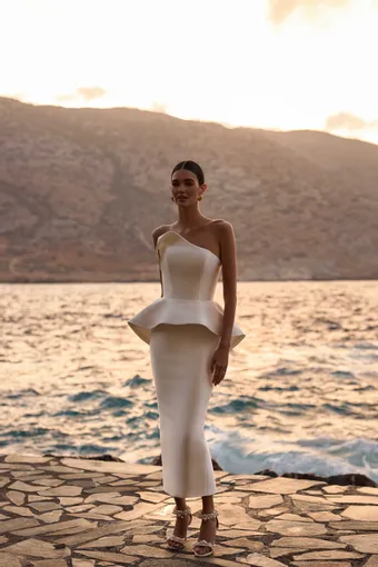 Milla Nova Rosalia #0 default frontface vertical thumbnail