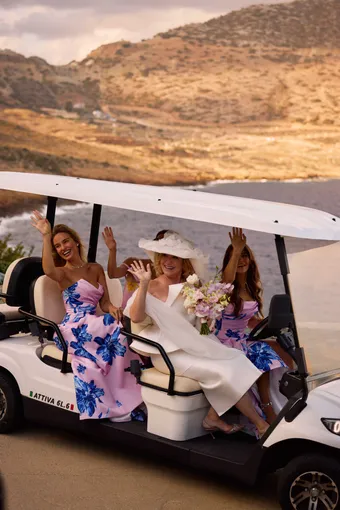 Milla Nova Rosalia #1 frontface vertical thumbnail