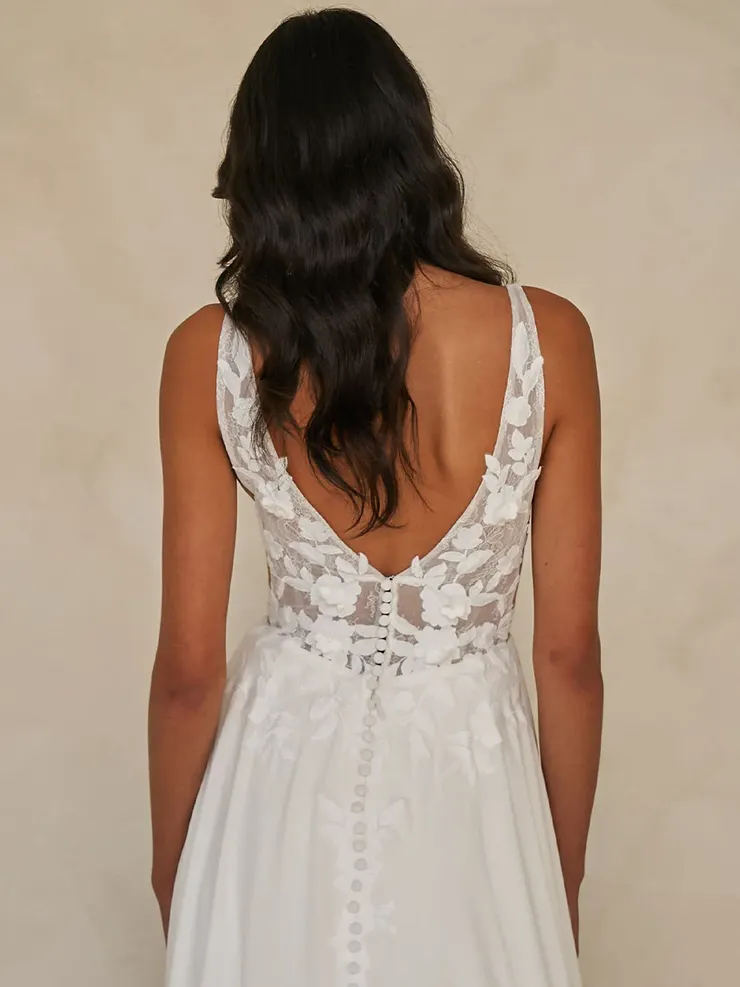 Madi Lane ML25930 #7 backface vertical cropped picture