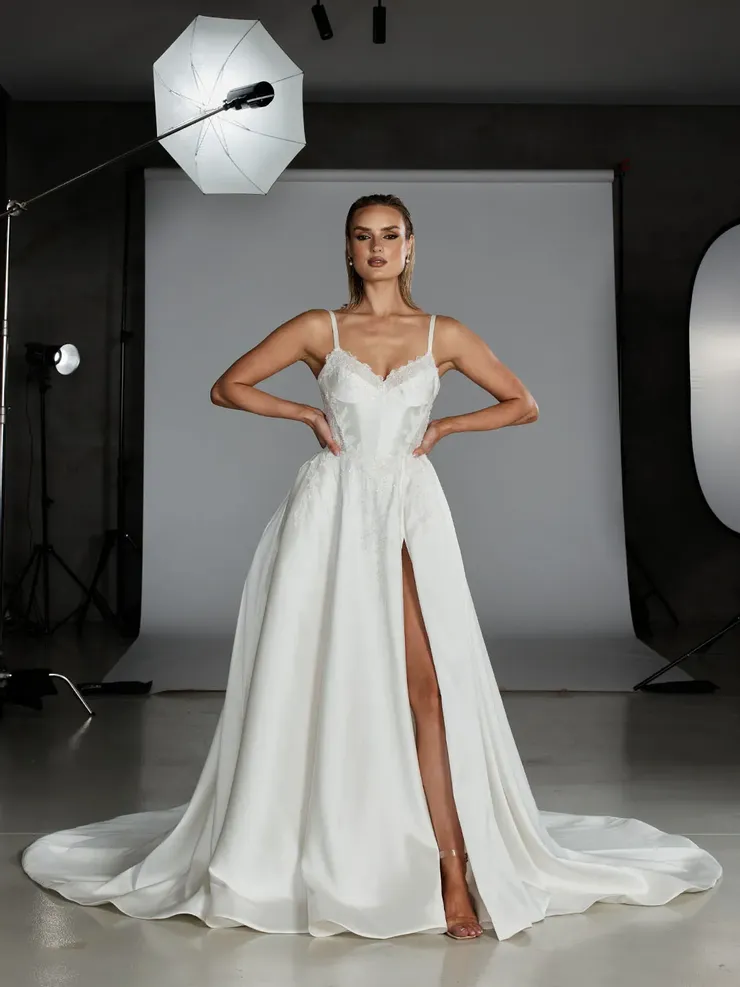 Evie Young EY659 #1 frontface vertical picture