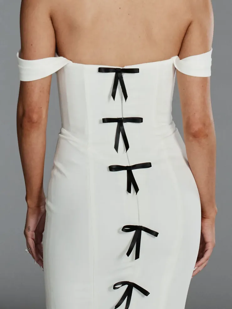 Evie Young EY668 #8 backface vertical cropped picture