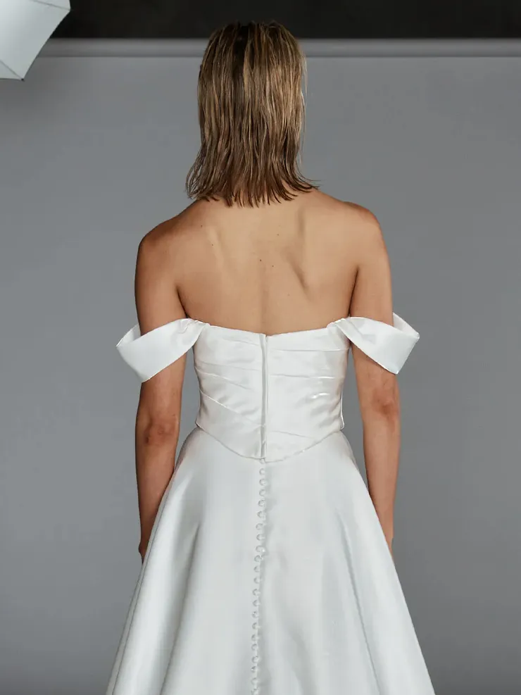 Evie Young EY690 #6 backface vertical cropped picture