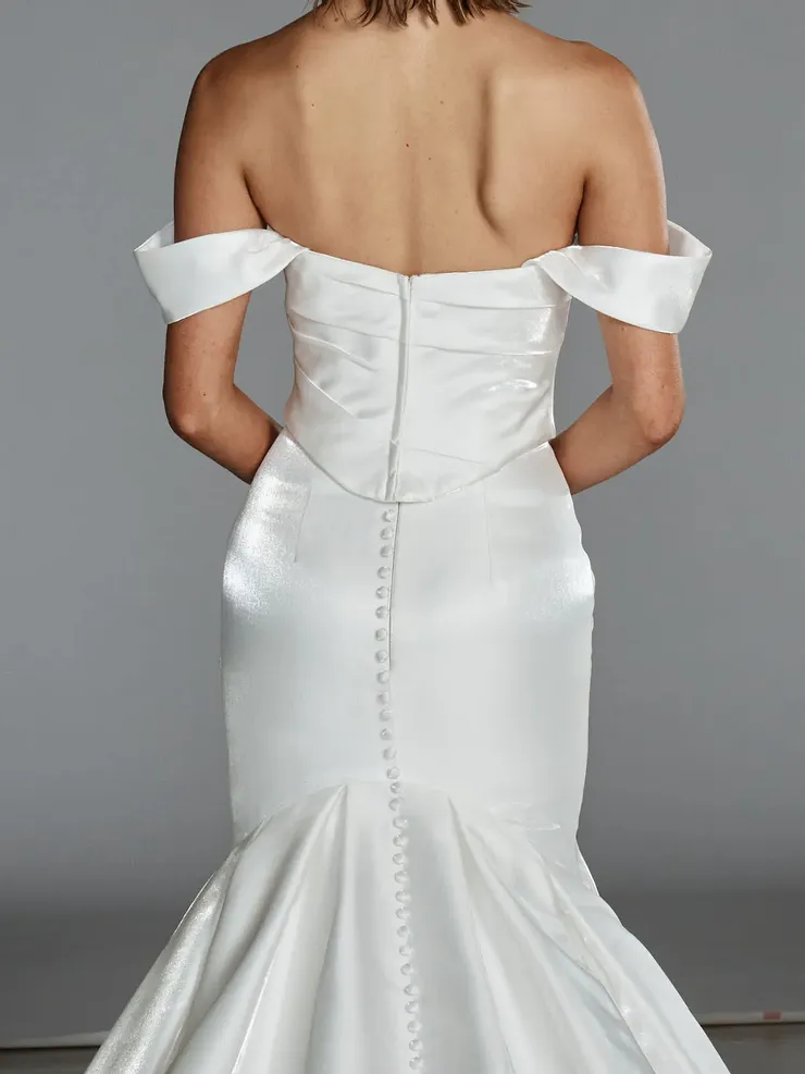 Evie Young EY691 #6 backface vertical cropped picture