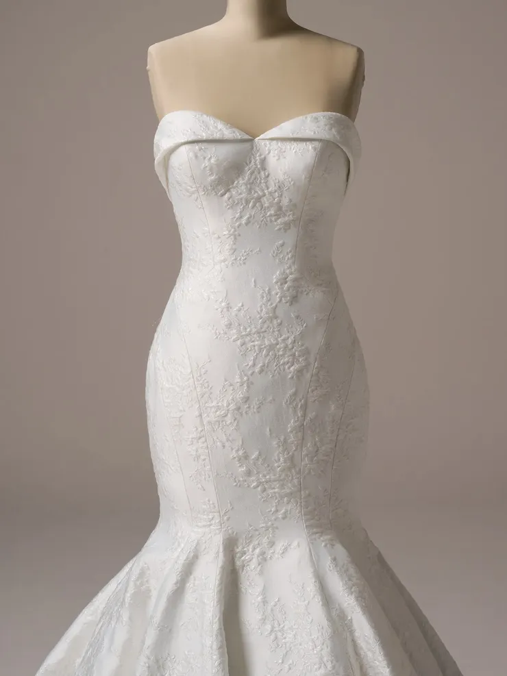 Sottero and Midgley Aberdeen Lane 25SW891C01