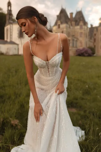 Katy Corso Harlow #4 frontface vertical cropped thumbnail