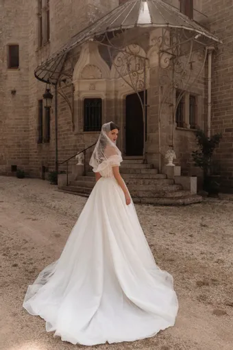 Katy Corso Luis #2 default backface vertical thumbnail