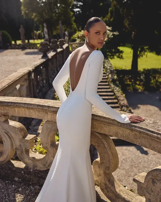 Justin Alexander Style #88437 #8 backface vertical cropped picture