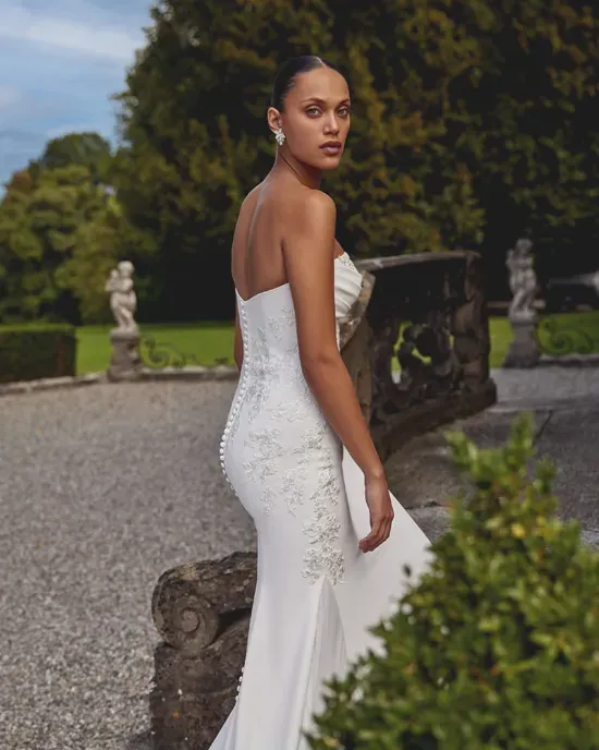 Justin Alexander Style #88439 #6 backface vertical cropped picture