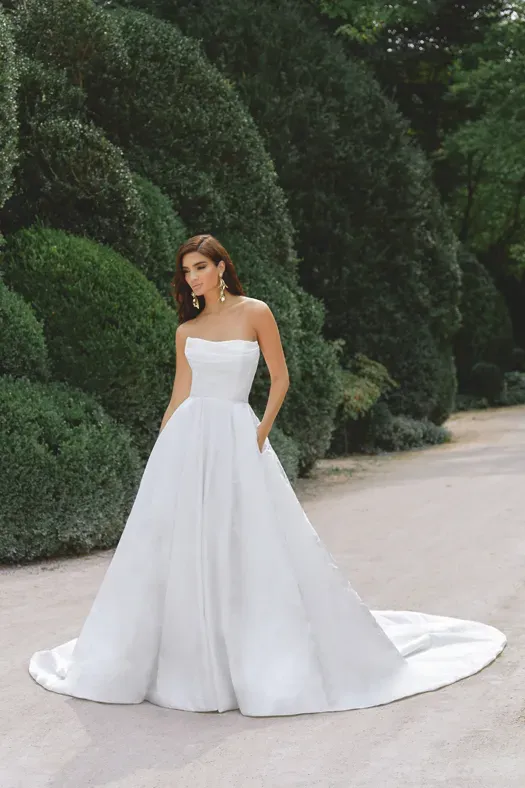 Sincerity Bridal by Justin Alexander | Illinois Bride Shop, Adore