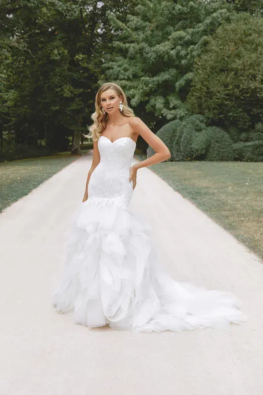 Sincerity by Justin Alexander | J. Andrews Bridal - Odette | Curve | J.  Andrew's Bridal