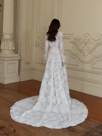 Jeune Bridal Baia #2 vertical thumbnail