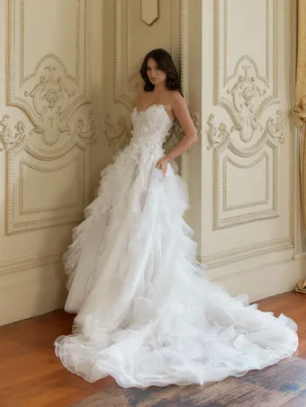 Jeune Bridal Giovanna #3 vertical thumbnail