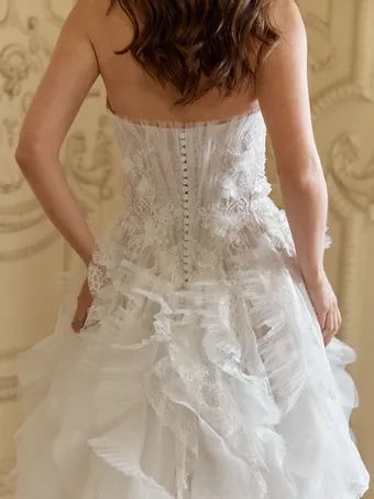 Jeune Bridal Giovanna #4 vertical thumbnail
