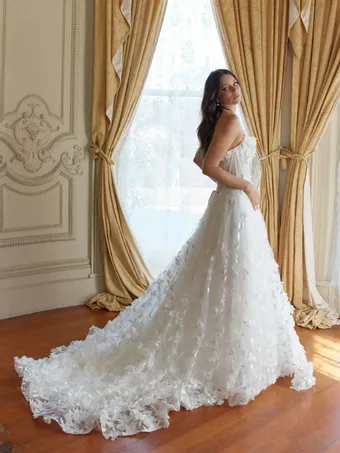 Jeune Bridal Nissa #5 vertical thumbnail