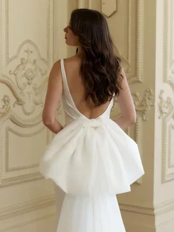 Jeune Bridal Malena #4 vertical thumbnail