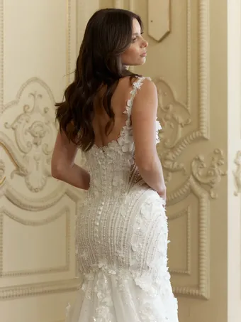 Jeune Bridal Genoa #1 vertical thumbnail