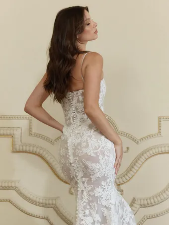 Jeune Bridal Lizzano #5 vertical thumbnail