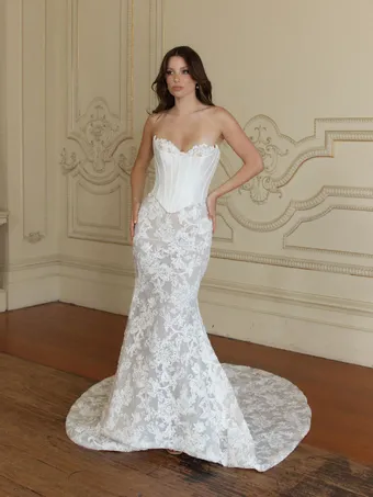 Jeune Bridal Lizzano #8 vertical thumbnail