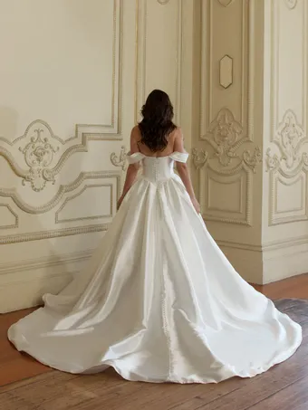 Jeune Bridal Caletti #3 vertical thumbnail