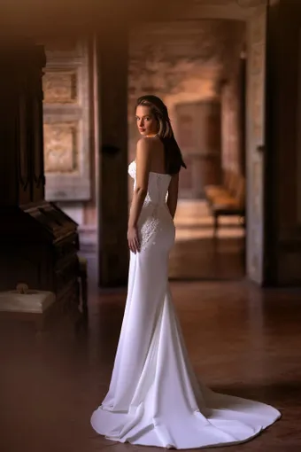 Private Label Desira #0 vertical thumbnail