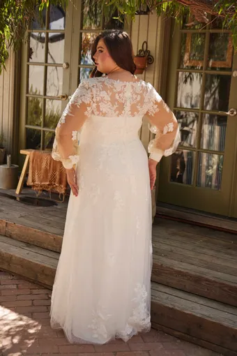 Abby Curvy Style #1106Z #2 backface vertical thumbnail