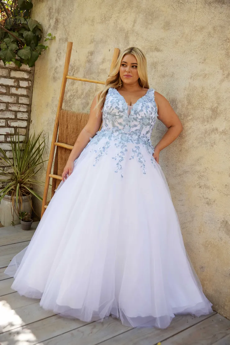 Abby Curvy Style #8251Z Default Thumbnail Image