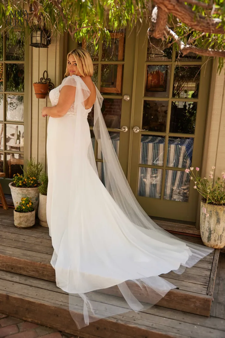 Abby Curvy Style #8258Z Backface Thumbnail Image