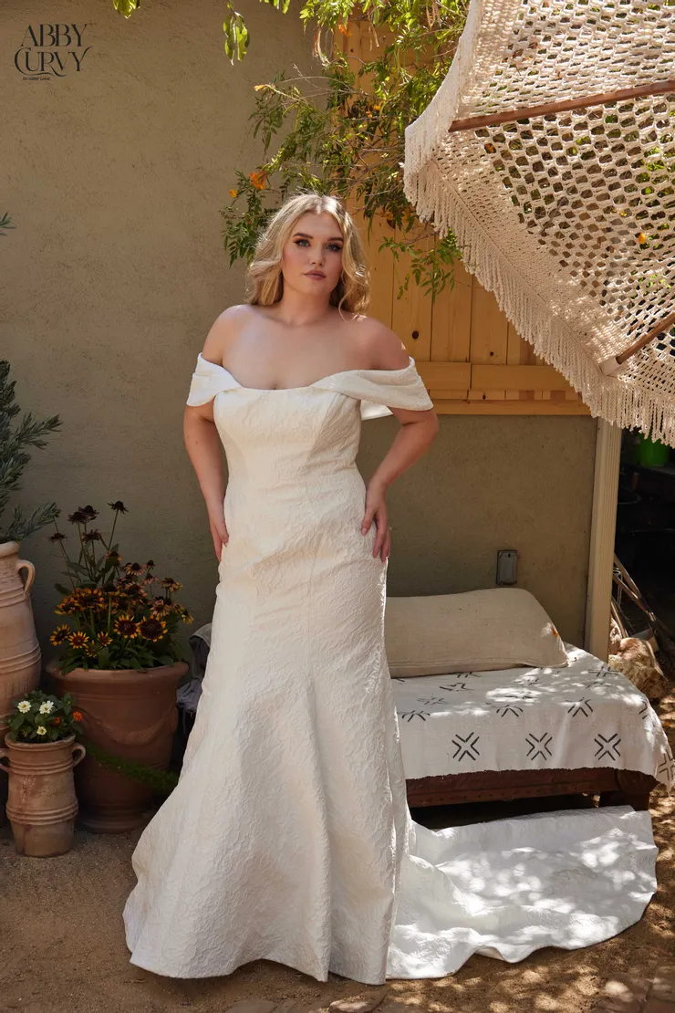 Abby Curvy Style #92011Z Default Thumbnail Image