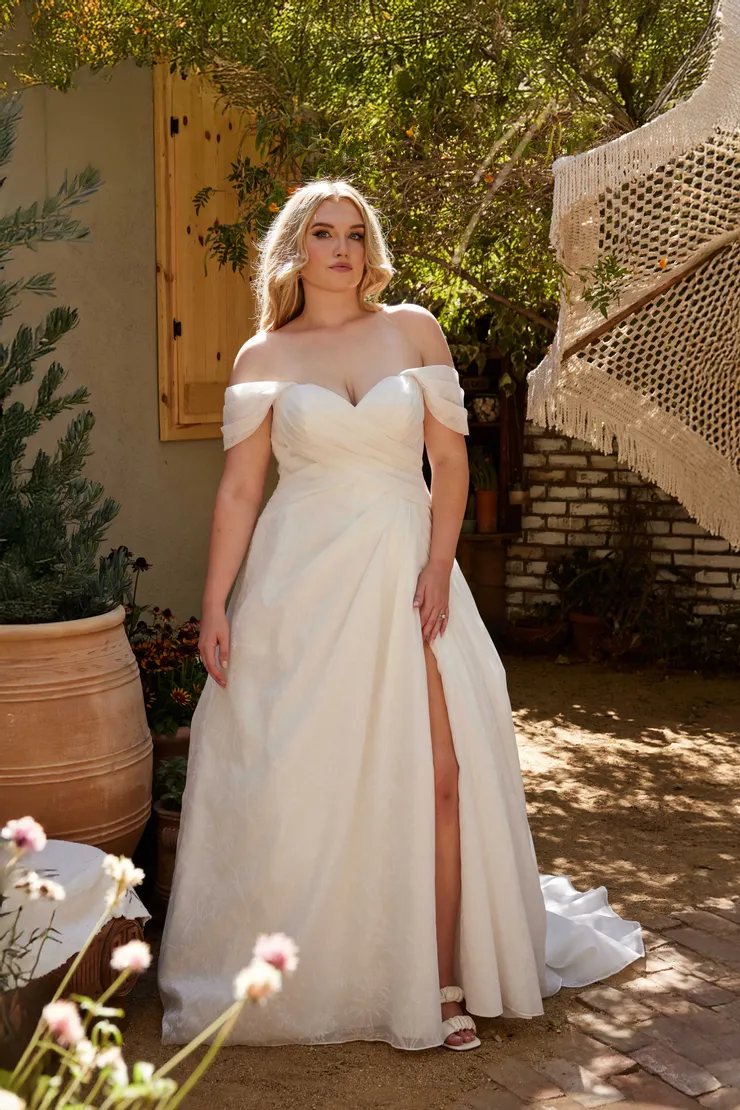 Abby Curvy Style #92020Z Default Thumbnail Image