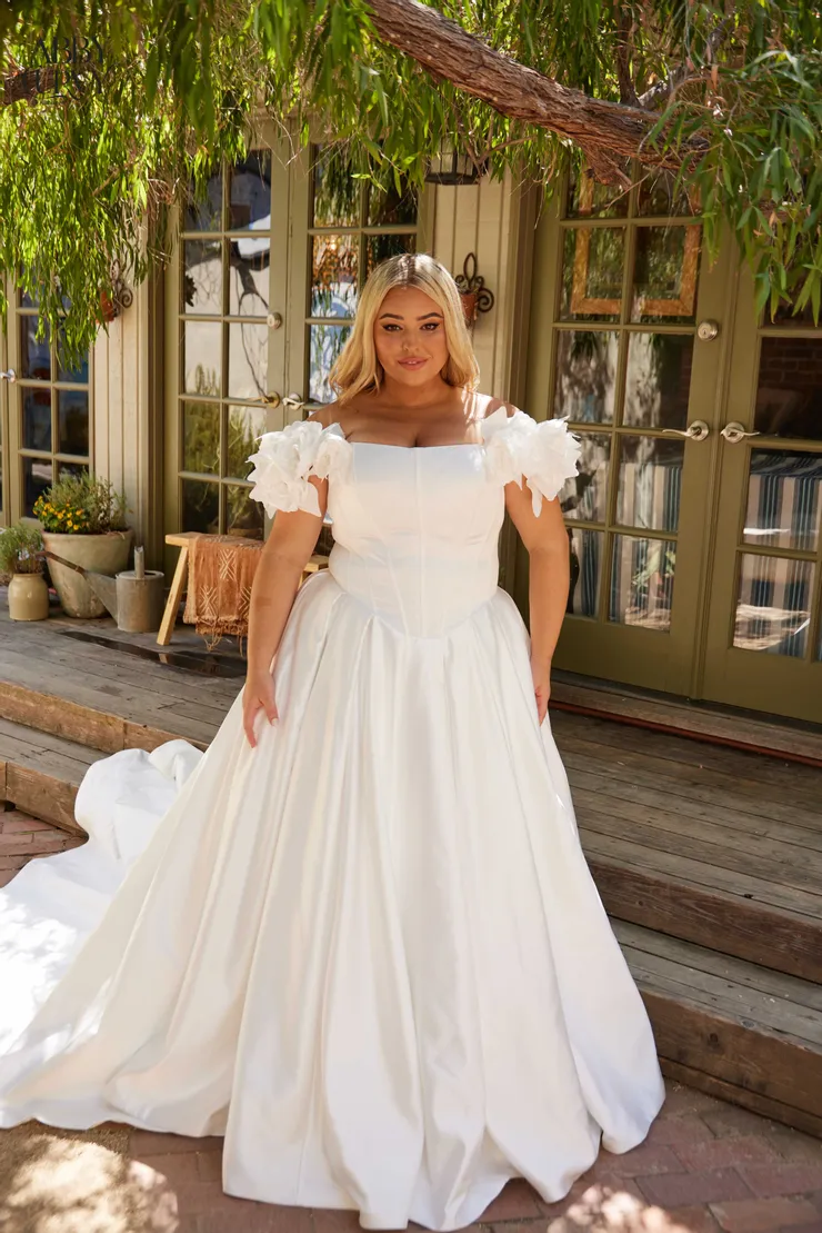 Abby Curvy Style #92030Z Default Thumbnail Image