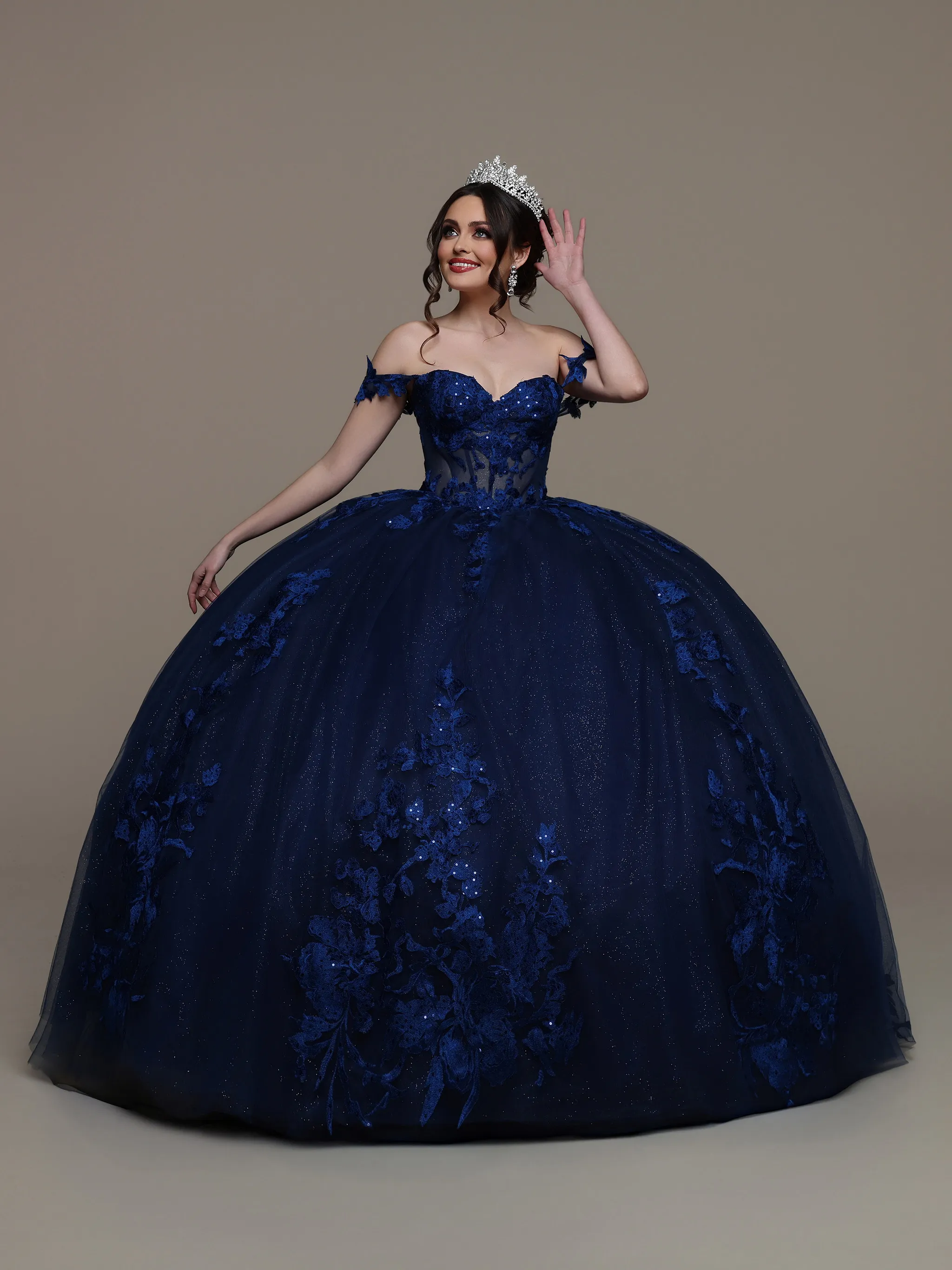 Q by DaVinci | Bridal Quince by Elodia