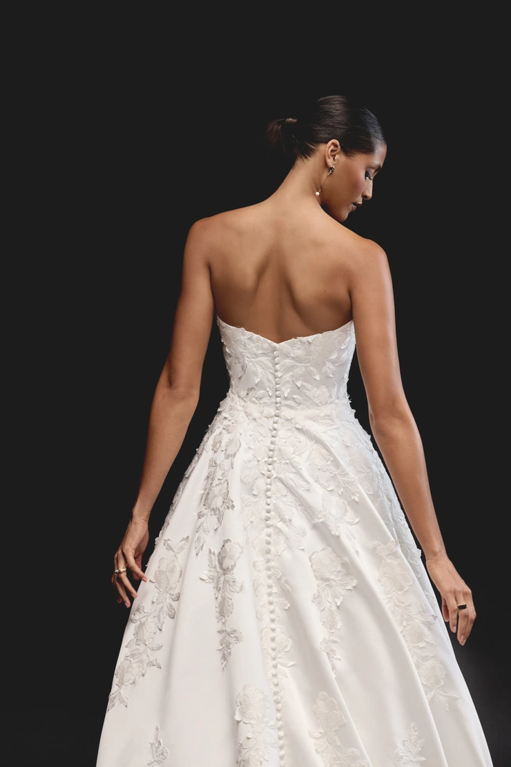 Justin Alexander Signature Style #Samira #5 backface vertical cropped picture