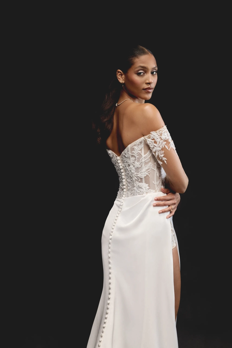 Justin Alexander Signature Style #Sauda #3 backface vertical cropped picture