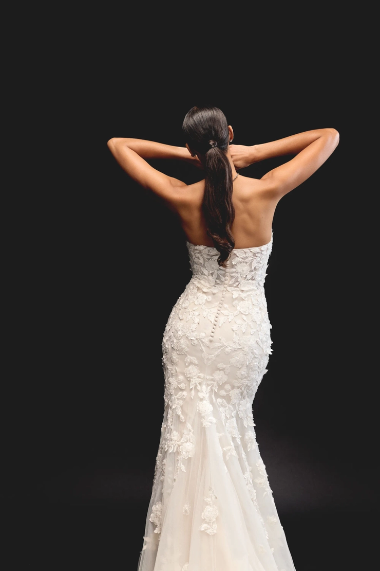 Justin Alexander Signature Style #Nyx #7 backface vertical cropped picture