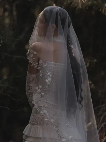 Kim Kassas Style #Gabrielle #5 backface vertical cropped thumbnail