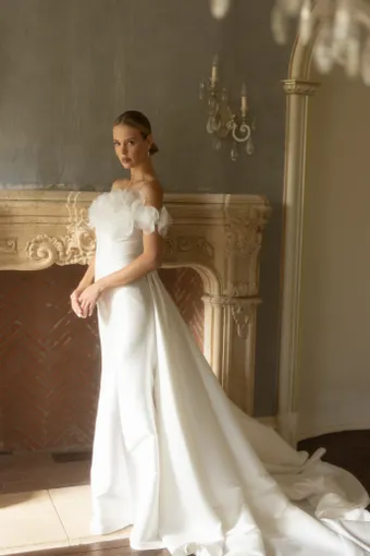 Verdin Bridal Blanche Style #Azaela #1 frontface vertical thumbnail