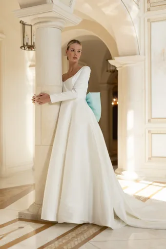 Verdin Bridal Blanche Style #Begonia #0 default frontface vertical thumbnail