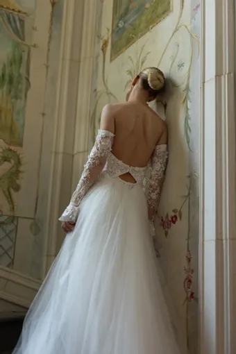 Verdin Bridal Couture Style #Alice #5 default backface vertical cropped thumbnail