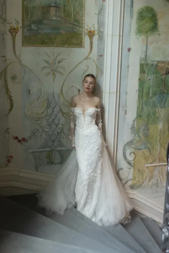 Verdin Bridal Couture Style #Alice #2 frontface vertical thumbnail