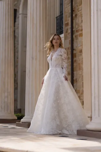 Verdin Bridal Couture Style #Amelie #3 frontface vertical thumbnail